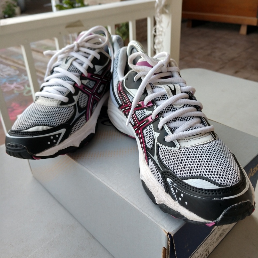 Gently used Women's ASIC Running shoes